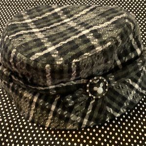 Adorable woman’s hat with Mickey on button